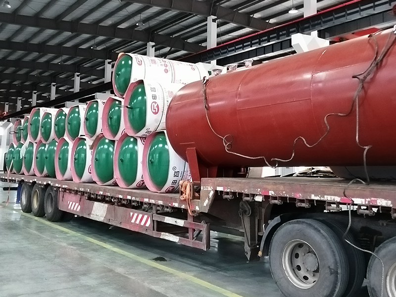 申容儲氣罐發貨